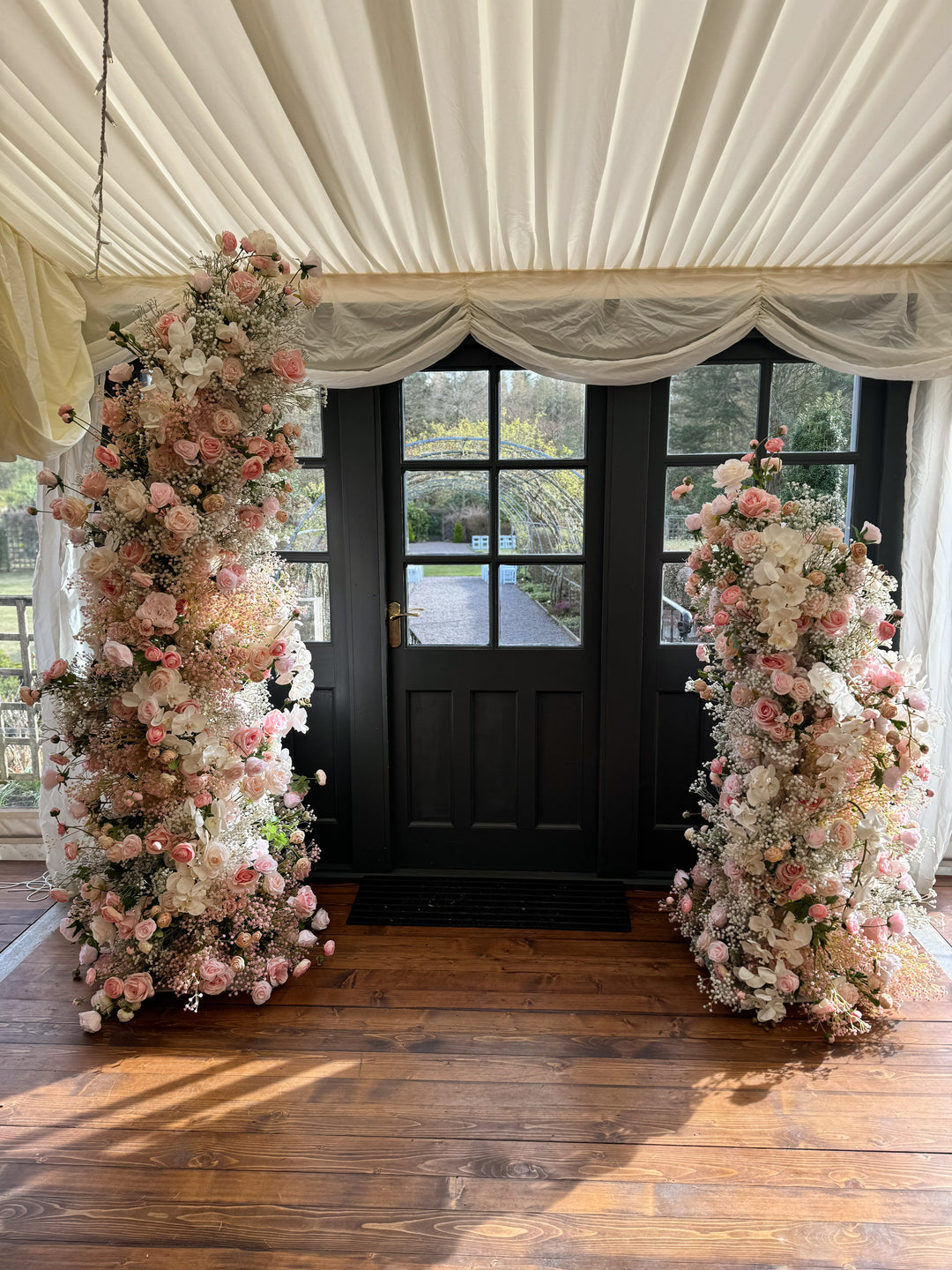 Rental - 'Hallie' Pillars