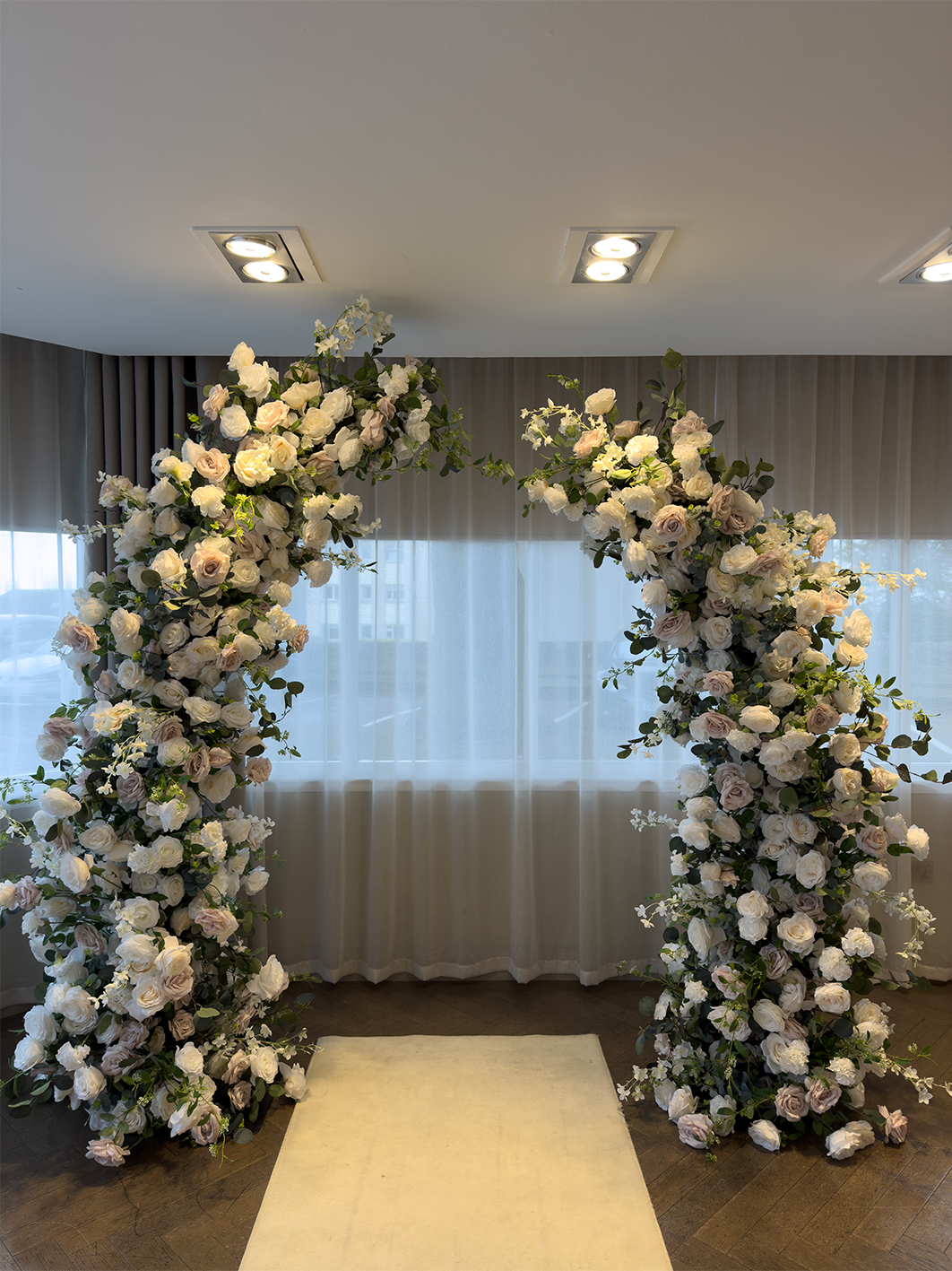 Rental - 'Rosa' Pillars