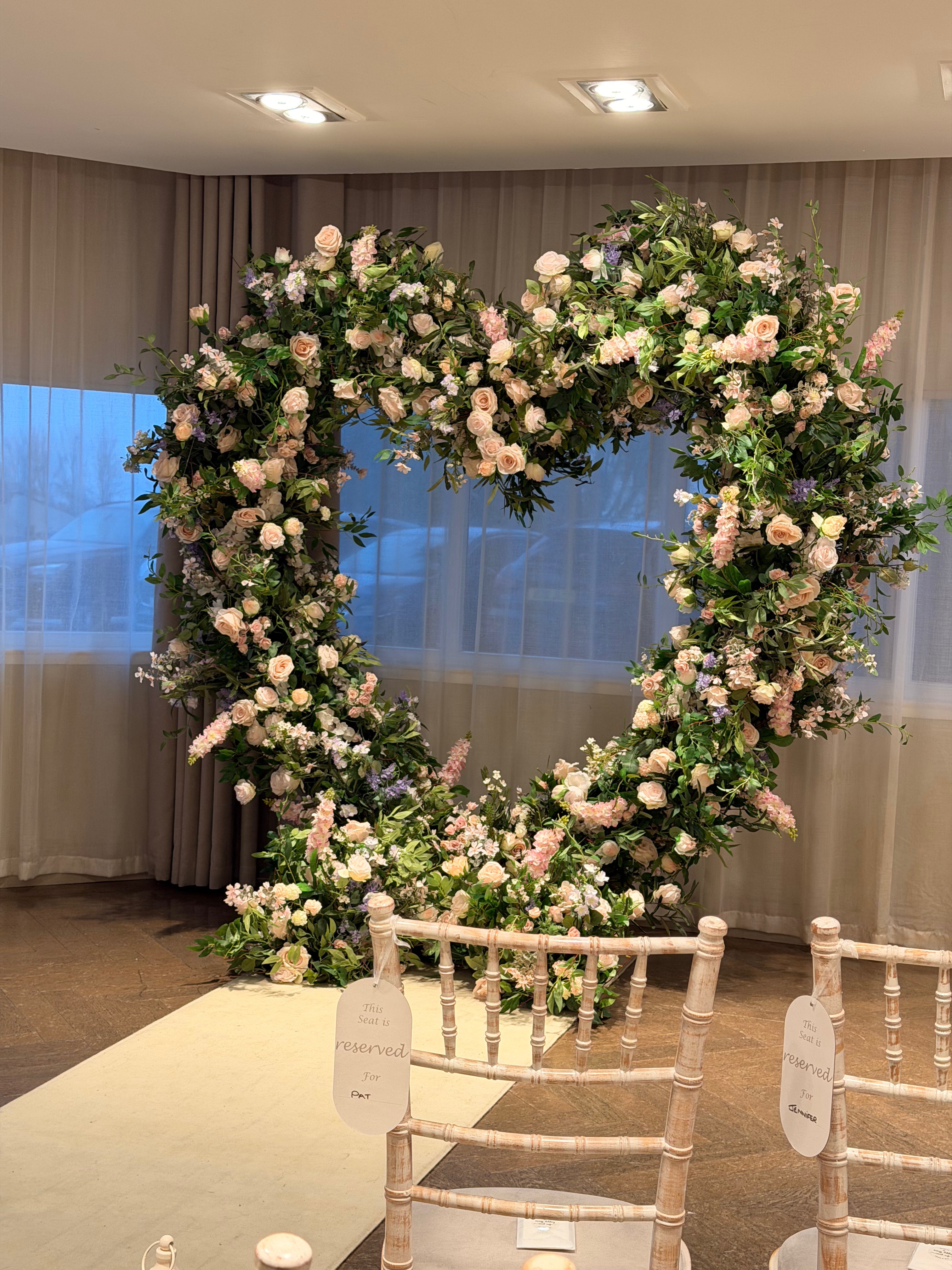 Rental - 'Penelope' Heart Arch – Thoughts and Crosses