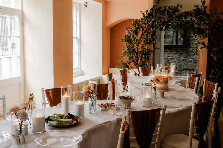 Rental - Serpentine Table with Linen
