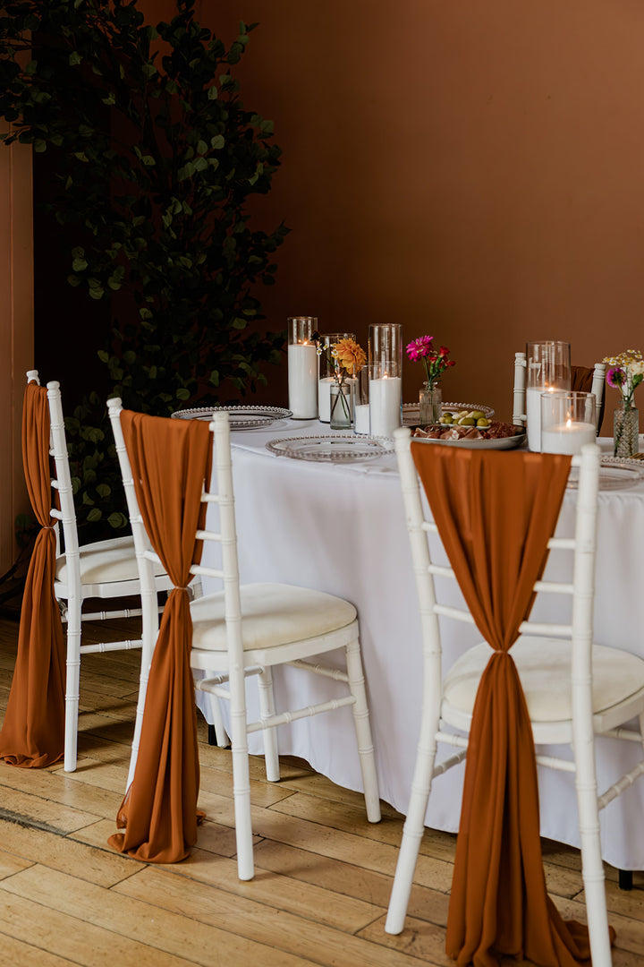 Rental - Serpentine Table with Linen